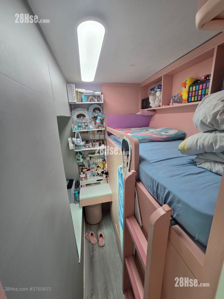 Folkland Mansion Sell 3 Bedrooms , 1 Bathroom 230 ft²