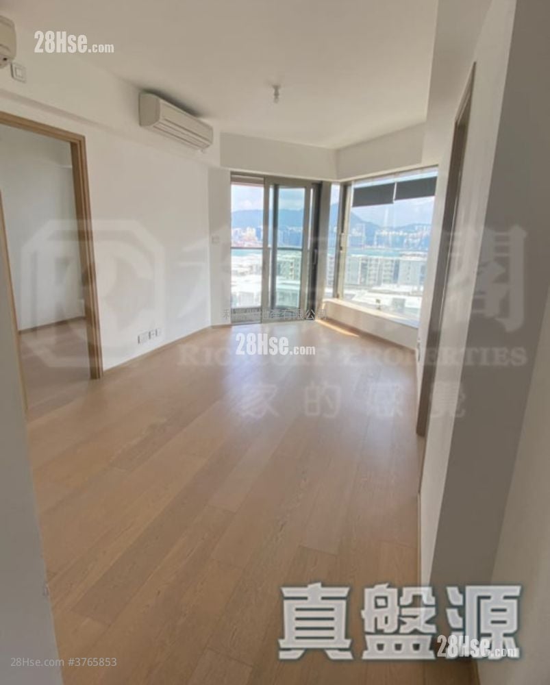 Harbour Glory Sell 2 Bedrooms 533 ft²