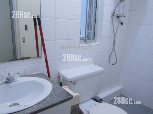 Hang Tak Building Rental 2 Bedrooms , 1 Bathroom 400 ft²