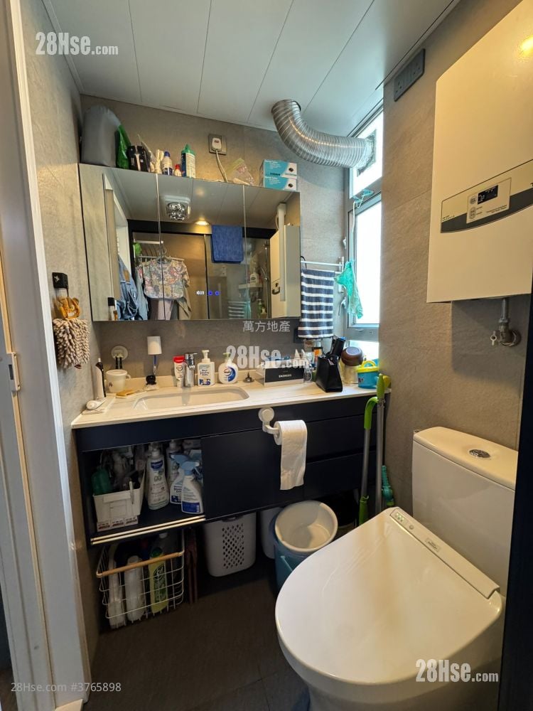 富辉花园 售盘 2 房 , 1 浴室 477 平方尺