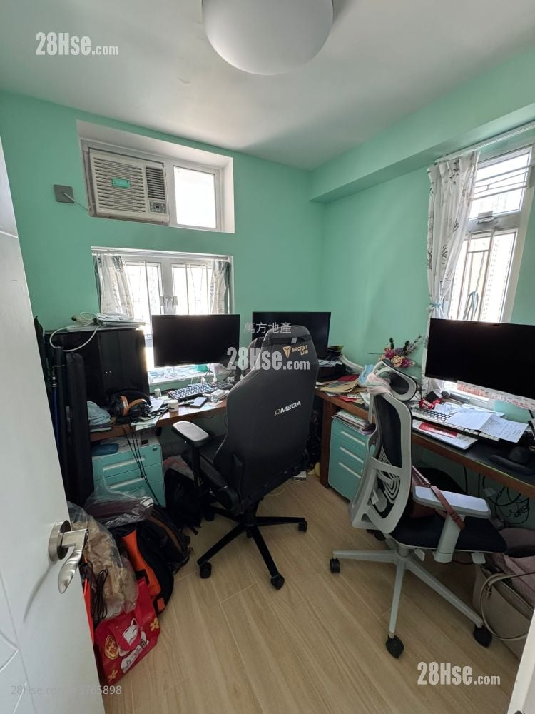 富辉花园 售盘 2 房 , 1 浴室 477 平方尺