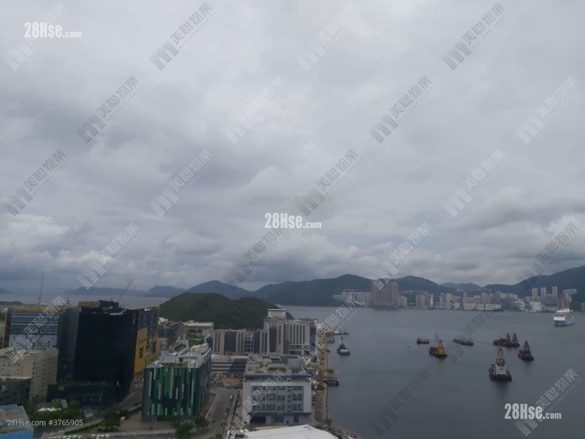 领都 售盘 3 房 , 2 浴室 805 平方尺