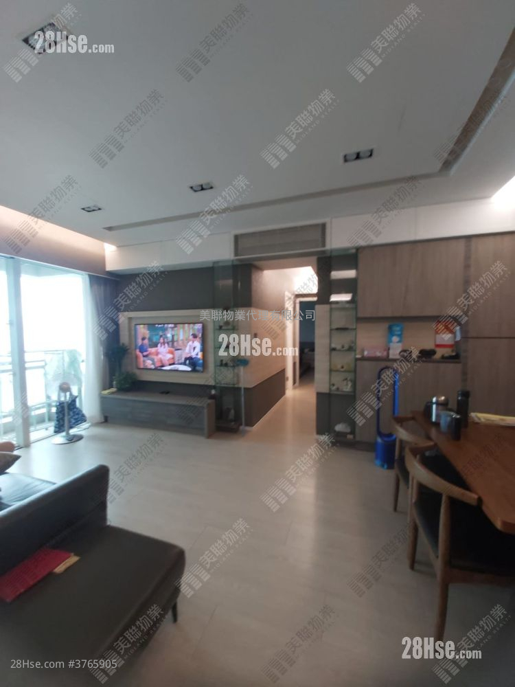 领都 售盘 3 房 , 2 浴室 805 平方尺