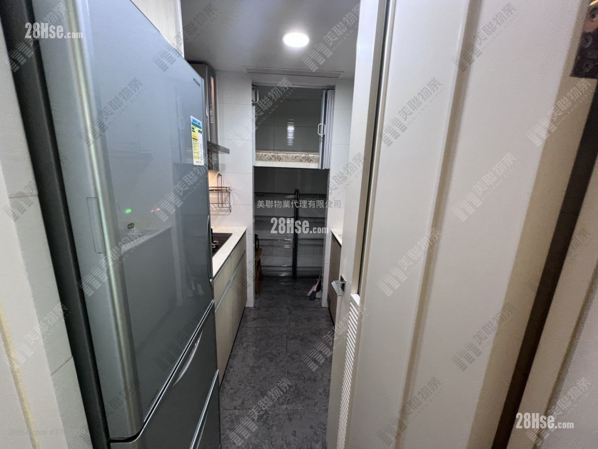 The Parkside Sell 2 Bedrooms , 1 Bathroom 517 ft²