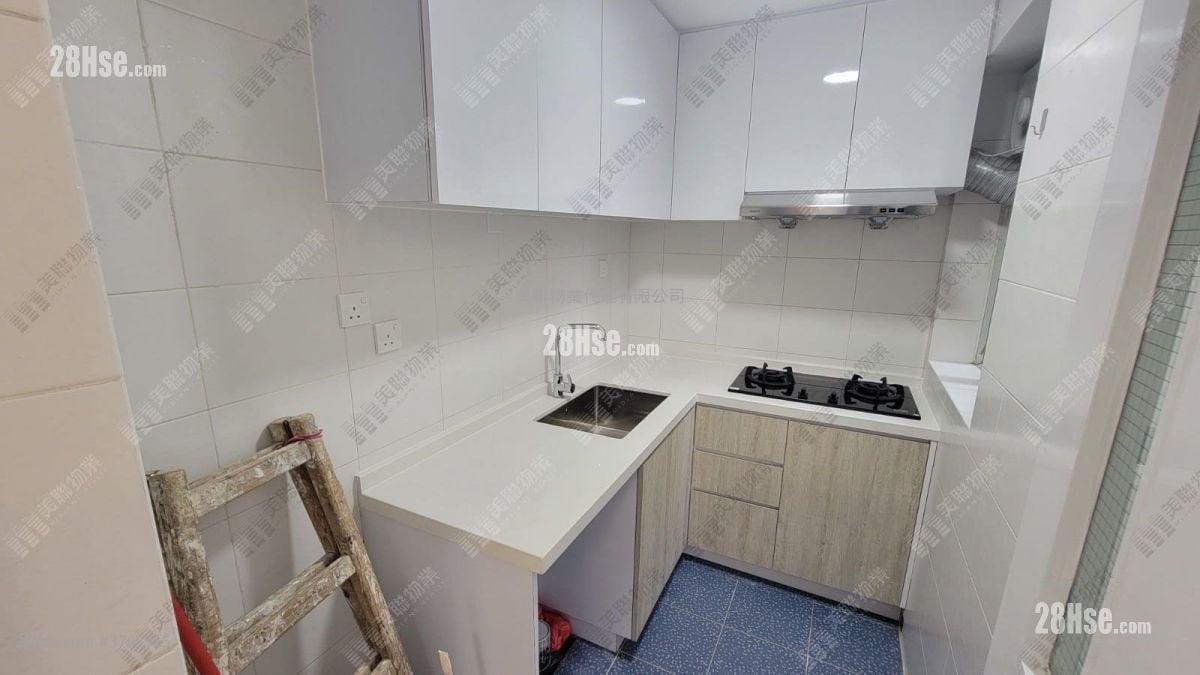 Riviera Gardens Sell 2 Bedrooms 422 ft²