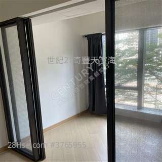 Cherry 林小姐 >>云海 专门店东南1房, 2厅