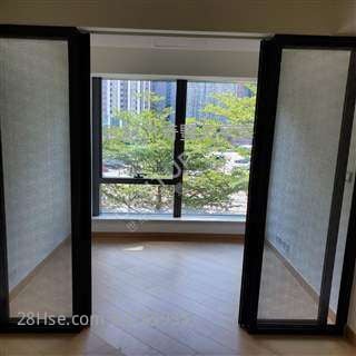 Cherry 林小姐 >>云海 专门店东南1房, 2厅