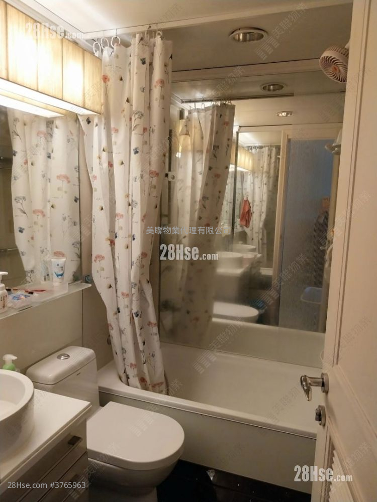 Metro Town Sell 2 Bedrooms 503 ft²