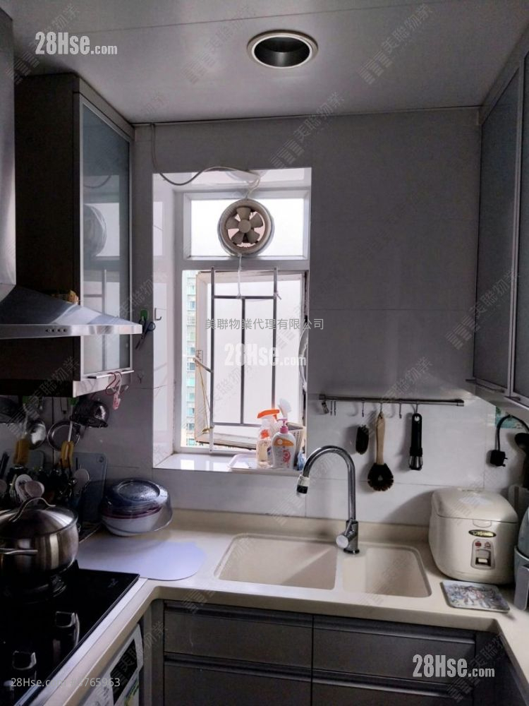 Metro Town Sell 2 Bedrooms 503 ft²