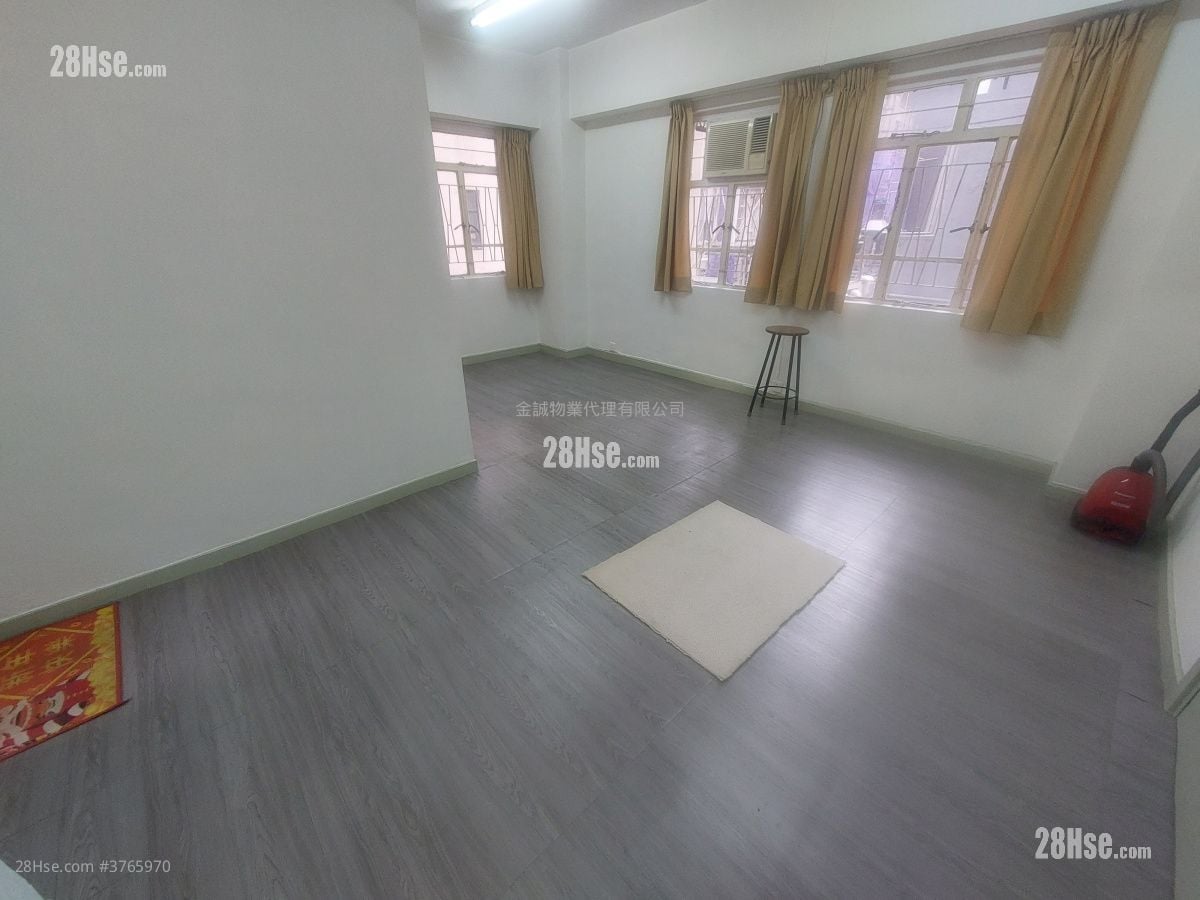 Wo On Building Sell 1 Bedroom , 1 Bathroom 333 ft²