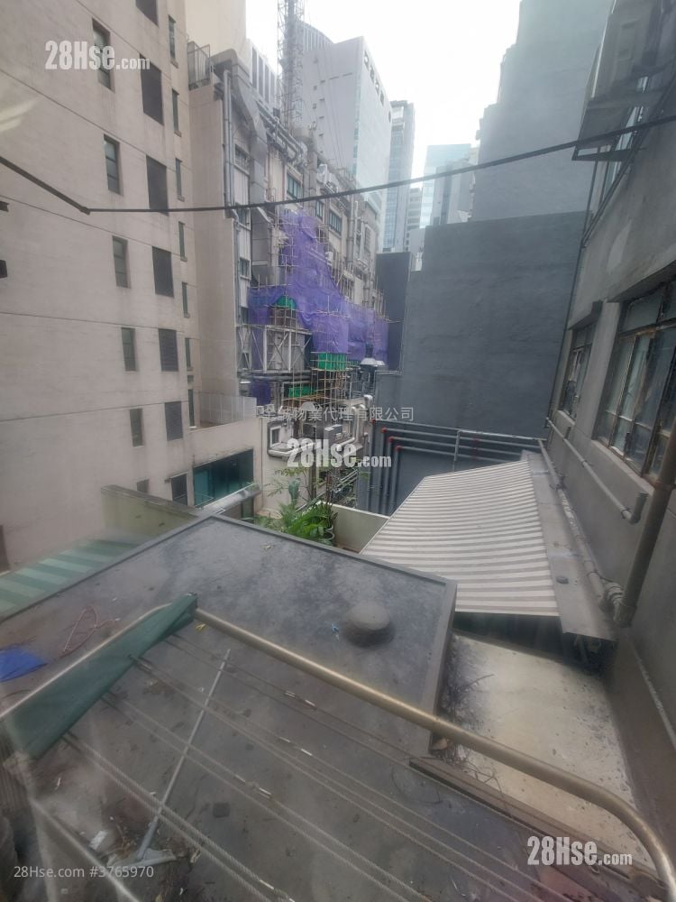 Wo On Building Sell 1 Bedroom , 1 Bathroom 333 ft²