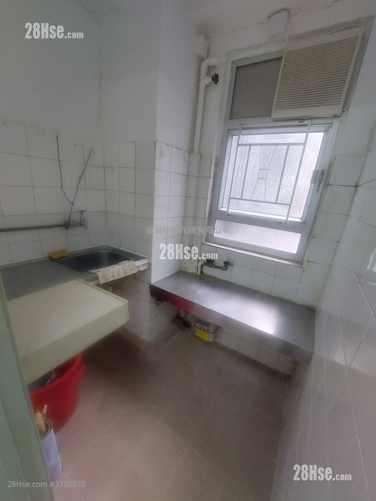 Wo On Building Sell 1 Bedroom , 1 Bathroom 333 ft²