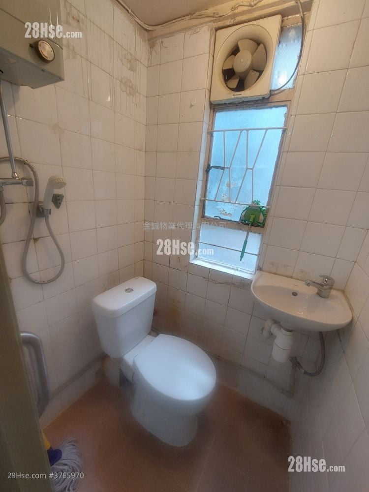 Wo On Building Sell 1 Bedroom , 1 Bathroom 333 ft²