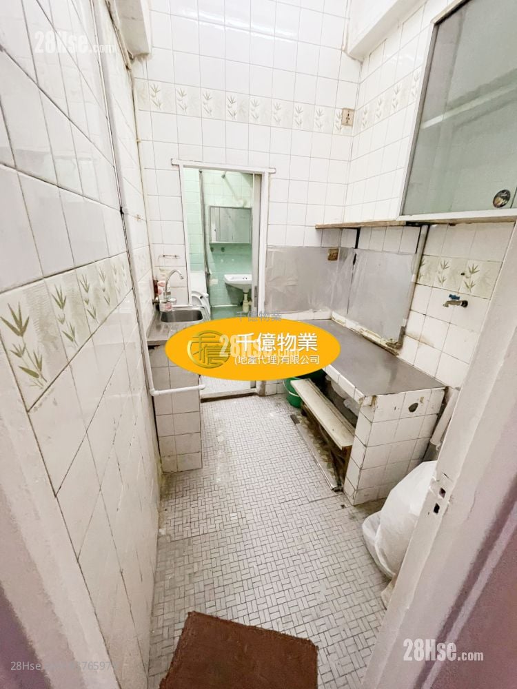 建煌华厦 售盘 495 平方尺