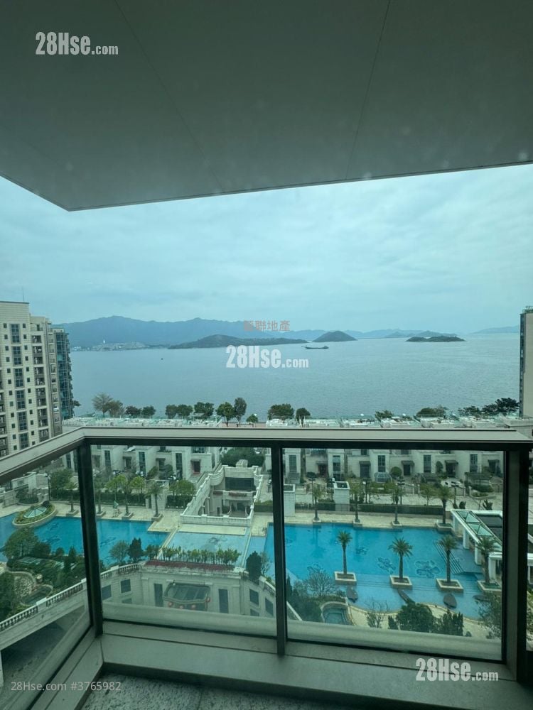 Mayfair By The Sea Rental 4 Bedrooms , 3 Bathrooms 1,419 ft²