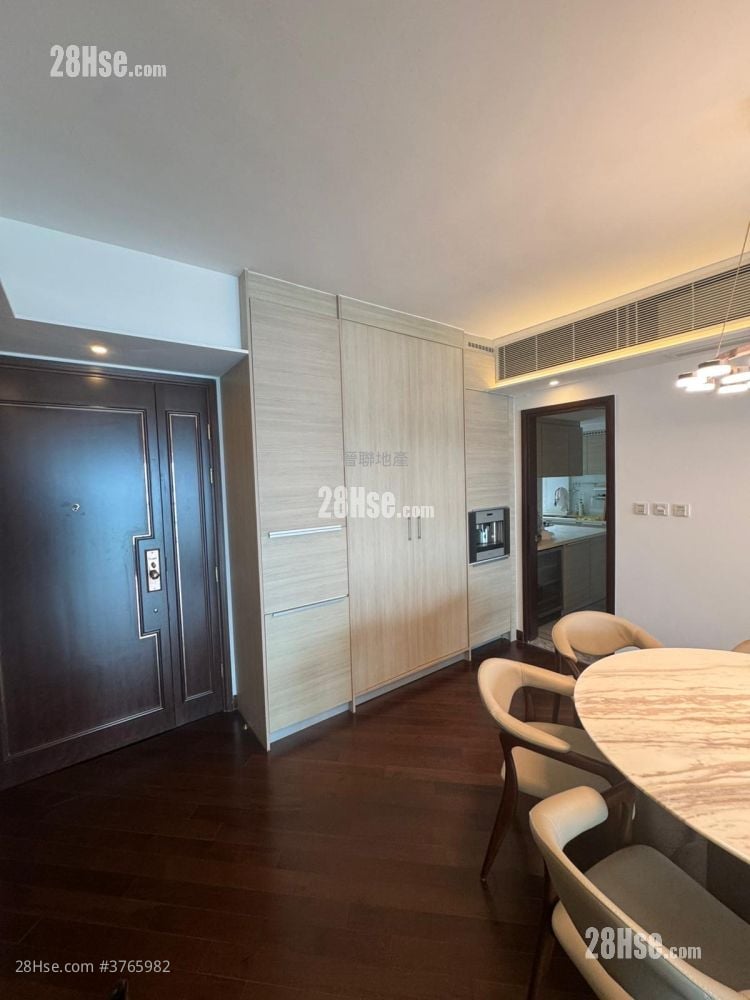 Mayfair By The Sea Rental 4 Bedrooms , 3 Bathrooms 1,419 ft²