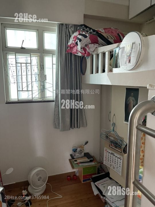 Kornville Sell 3 Bedrooms , 2 Bathrooms 604 ft²