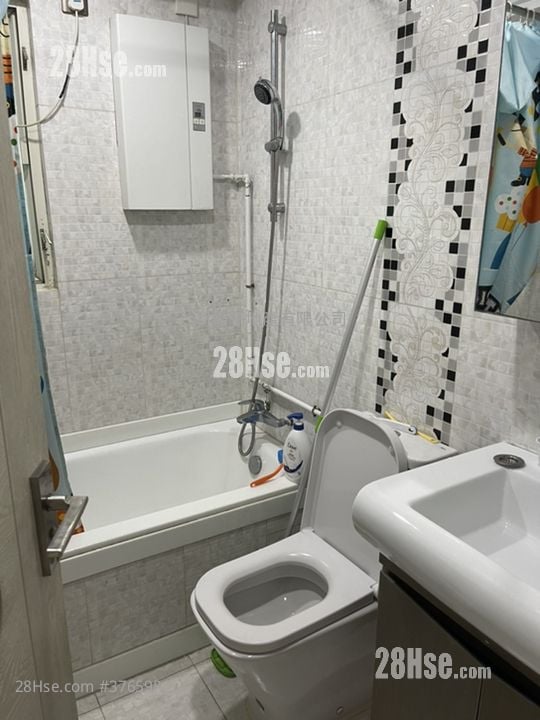 Kornville Sell 3 Bedrooms , 2 Bathrooms 604 ft²