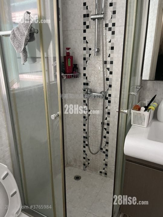 Kornville Sell 3 Bedrooms , 2 Bathrooms 604 ft²