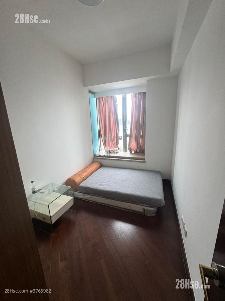 Mayfair By The Sea Rental 4 Bedrooms , 3 Bathrooms 1,419 ft²