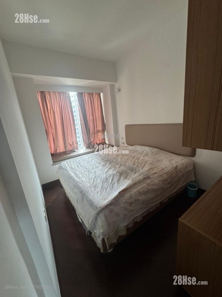 Mayfair By The Sea Rental 4 Bedrooms , 3 Bathrooms 1,419 ft²