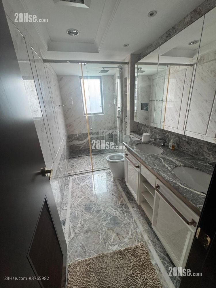 Mayfair By The Sea Rental 4 Bedrooms , 3 Bathrooms 1,419 ft²