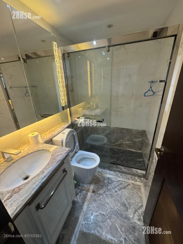 Mayfair By The Sea Rental 4 Bedrooms , 3 Bathrooms 1,419 ft²