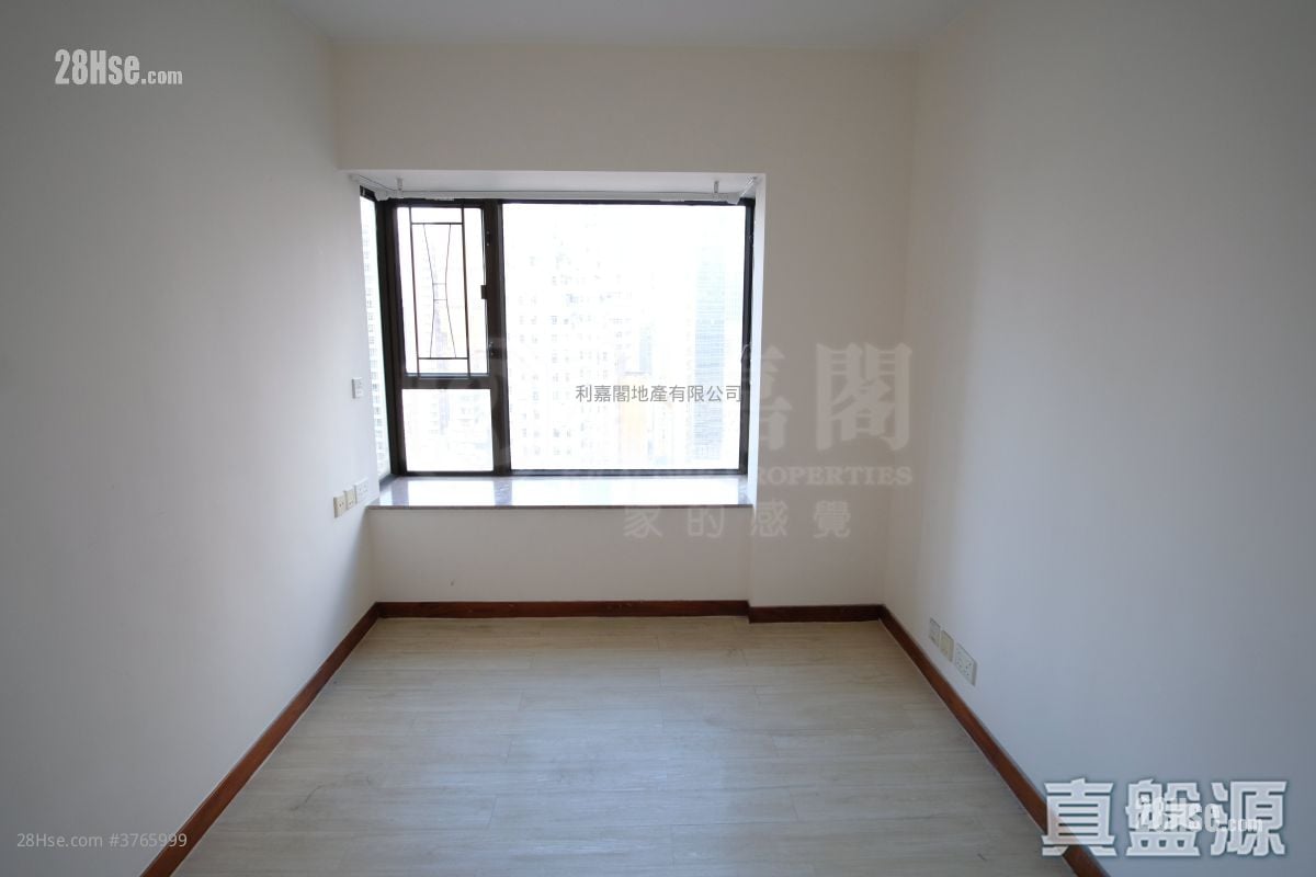 翰庭轩 售盘 3 房 681 平方尺