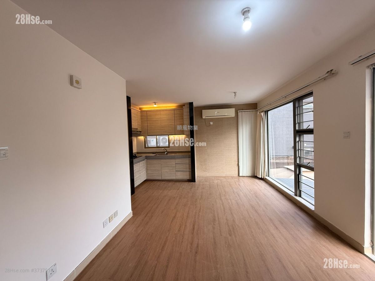 Village Sell 3 Bedrooms , 2 Bathrooms 700 ft²