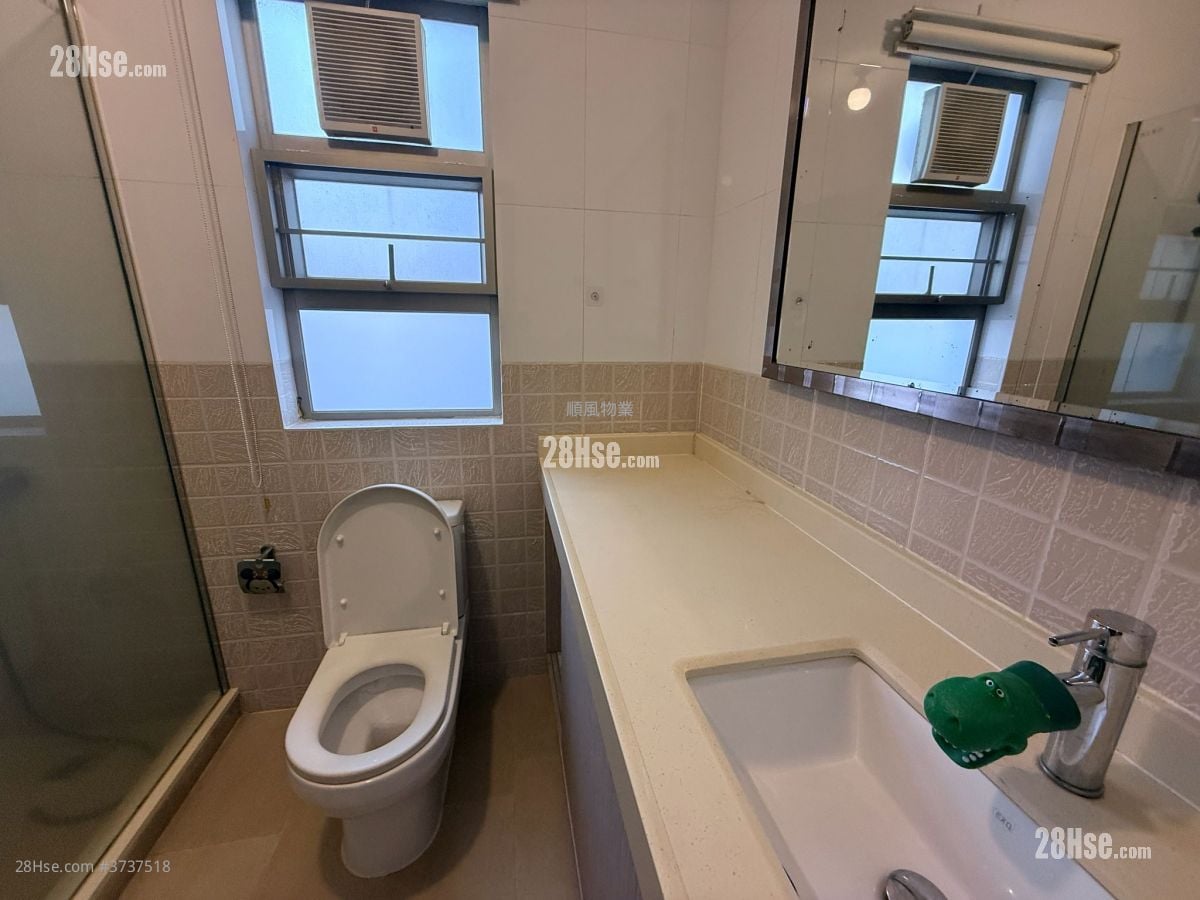 Village Sell 3 Bedrooms , 2 Bathrooms 700 ft²