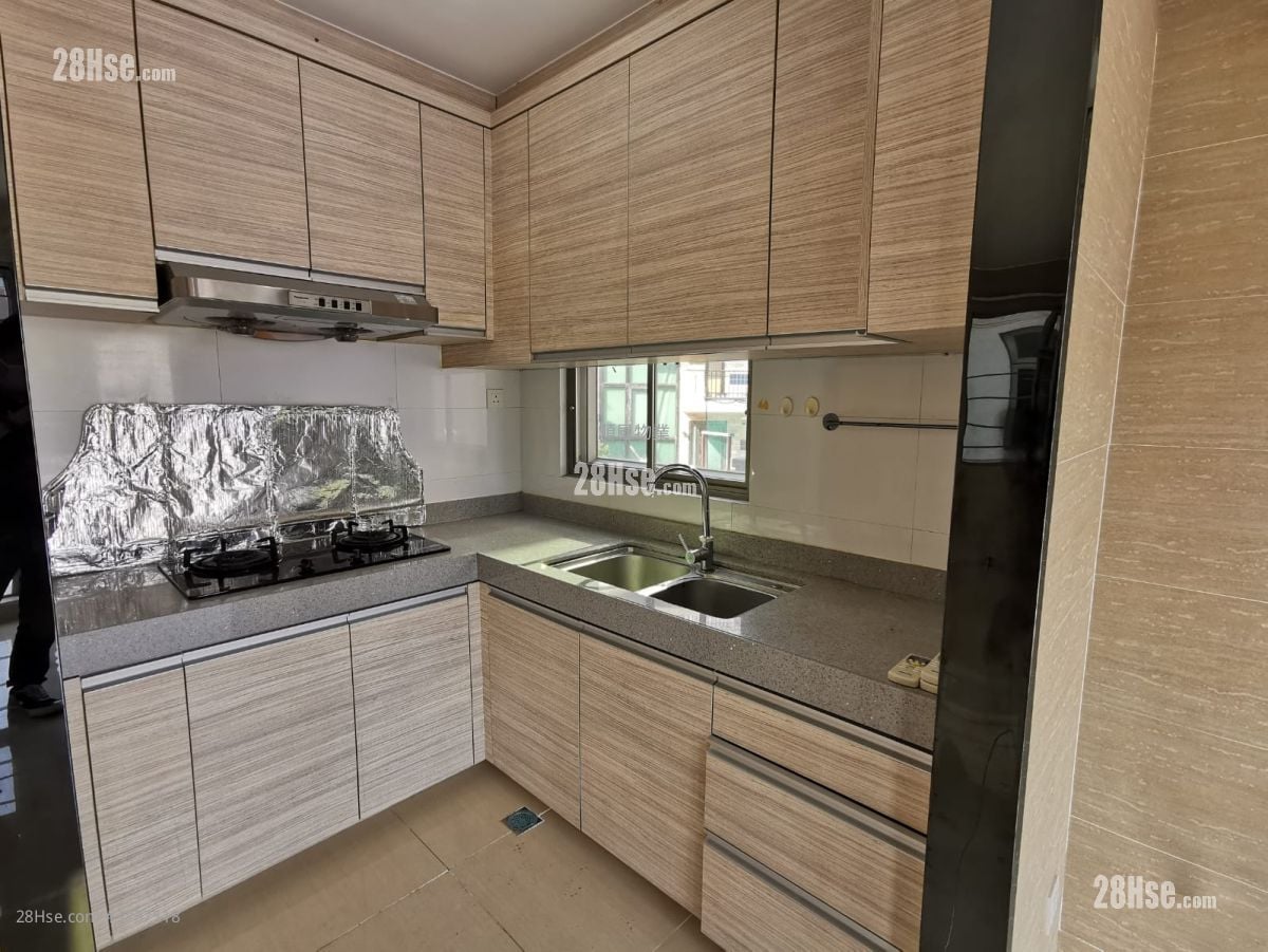 Village Sell 3 Bedrooms , 2 Bathrooms 700 ft²