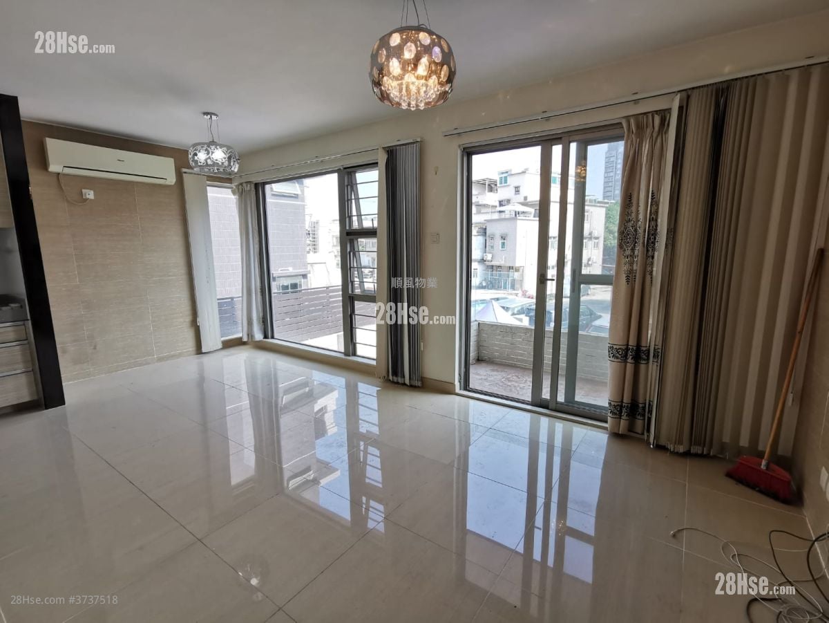 Village Sell 3 Bedrooms , 2 Bathrooms 700 ft²