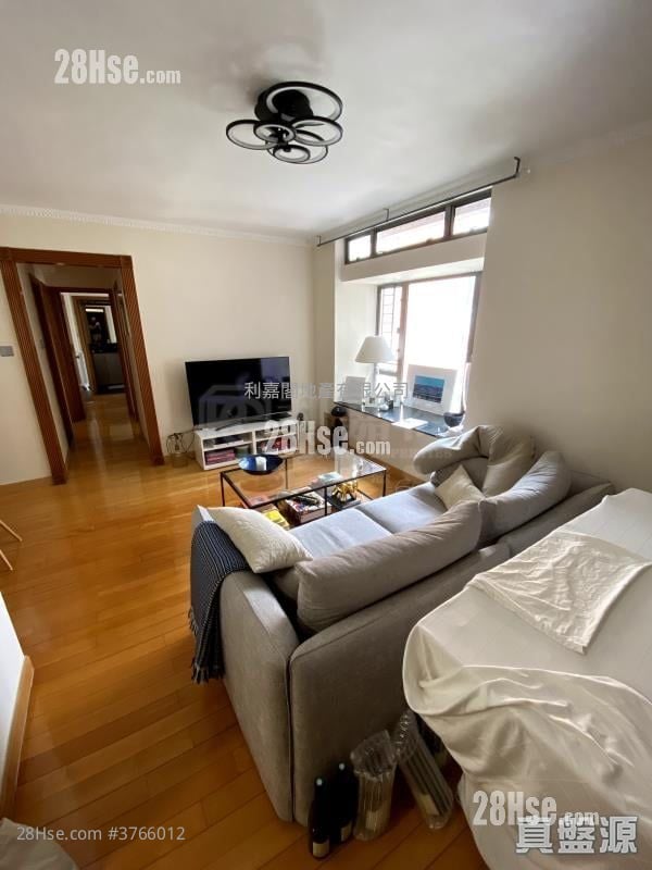 荷李活华庭 售盘 3 房 756 平方尺