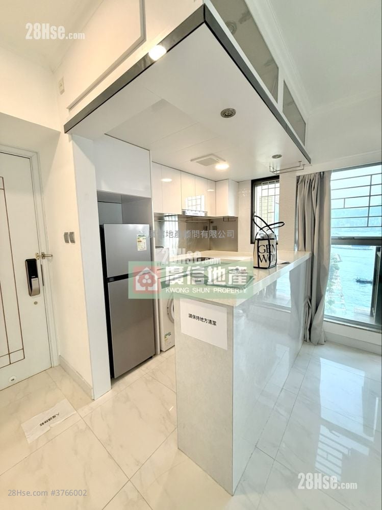 Hampton Place Sell 2 Bedrooms , 1 Bathroom 429 ft²