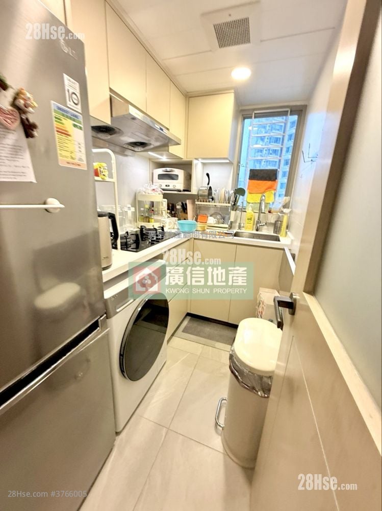 Hampton Place Sell 2 Bedrooms , 1 Bathroom 476 ft²