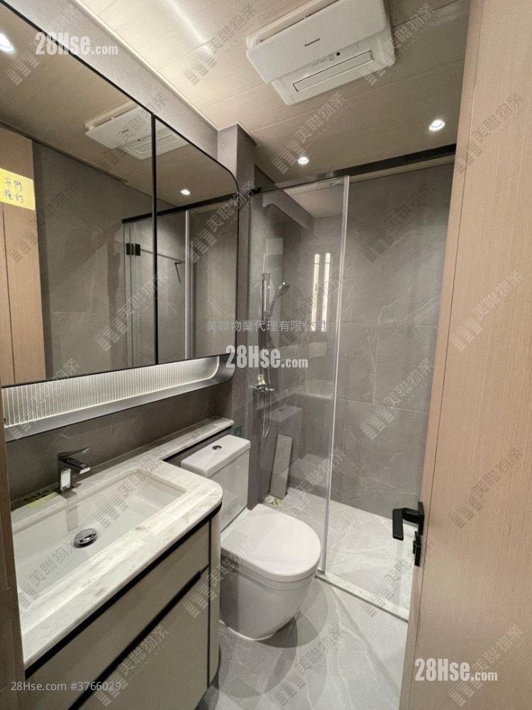 Seasons Place 售盘 1 房 , 1 浴室 323 平方尺