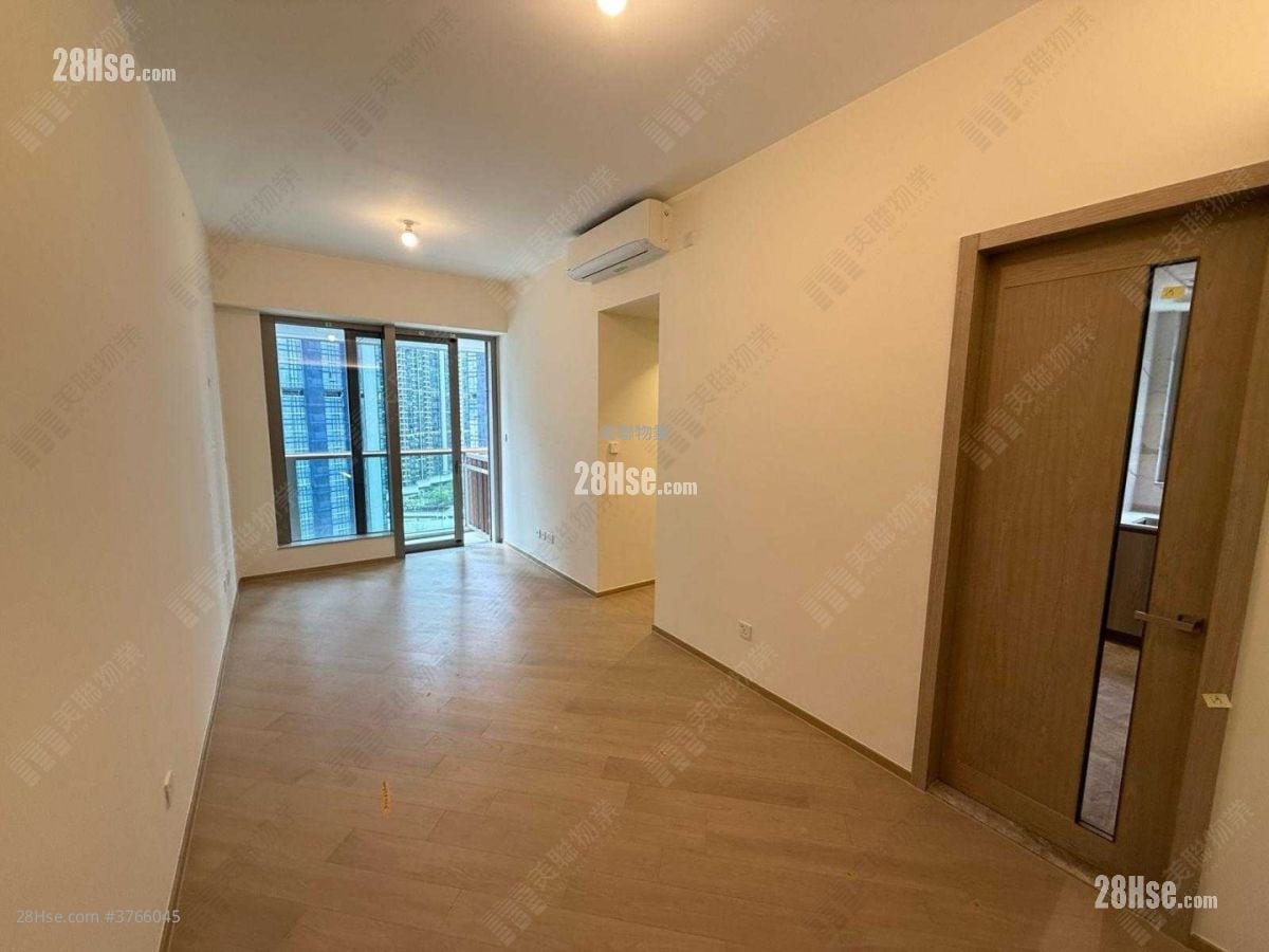 Villa Garda I Sell 3 Bedrooms 721 ft²