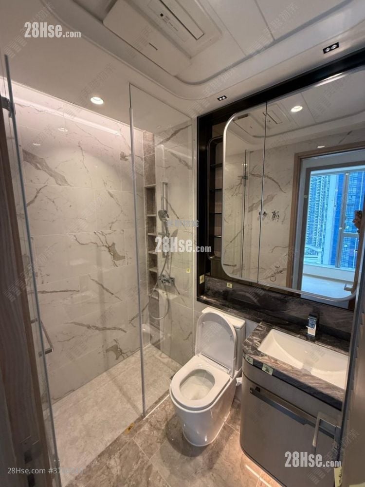 Villa Garda I Sell 3 Bedrooms 721 ft²