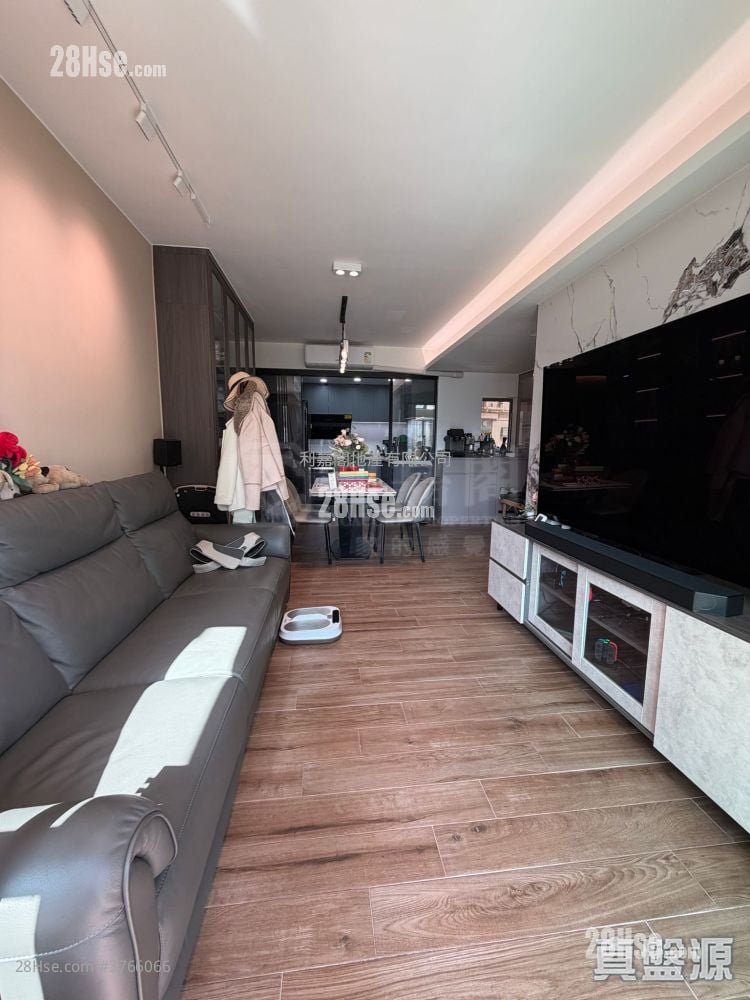 蔚蓝湾畔 售盘 2 房 , 2 浴室 745 平方尺