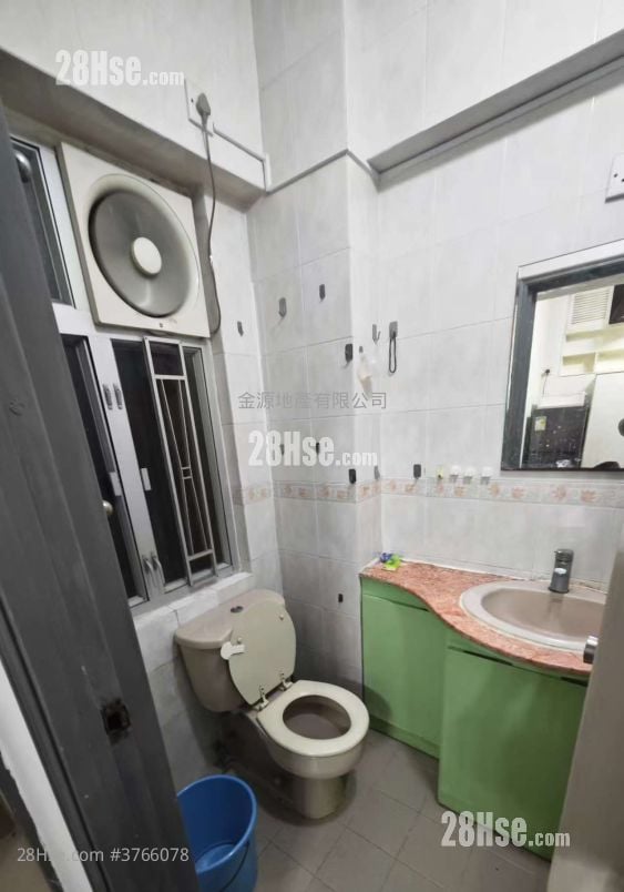 Ngai Hing Mansion Rental 3 Bedrooms , 1 Bathroom 530 ft²