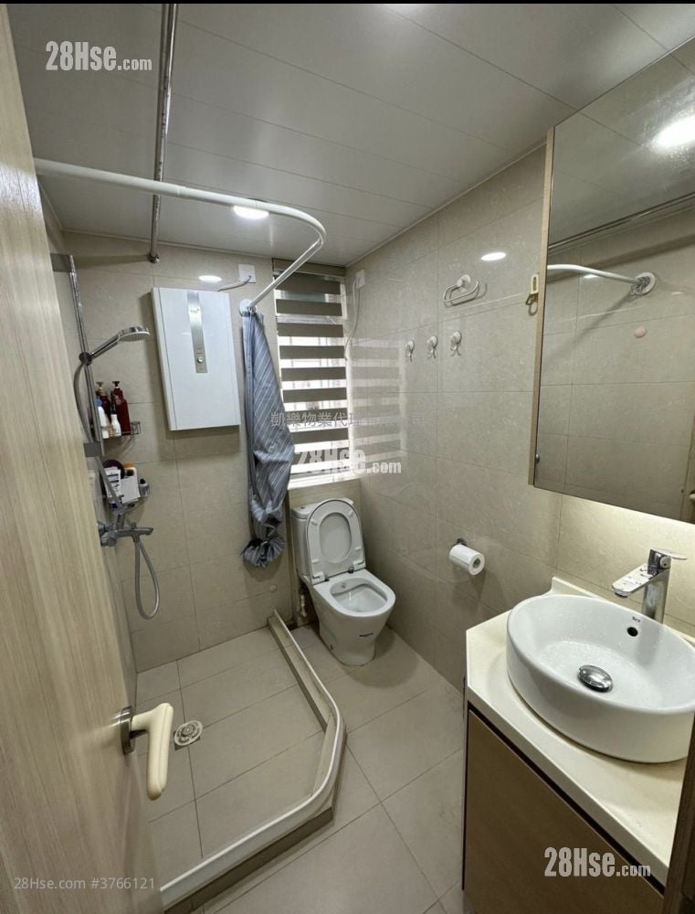 Hoi Tak Court Sell 2 Bedrooms 488 ft²