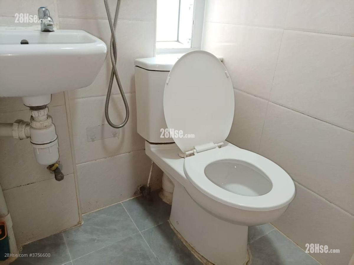 Cheung Sha Building Rental 1 Bedroom , 1 Bathroom 180 ft²