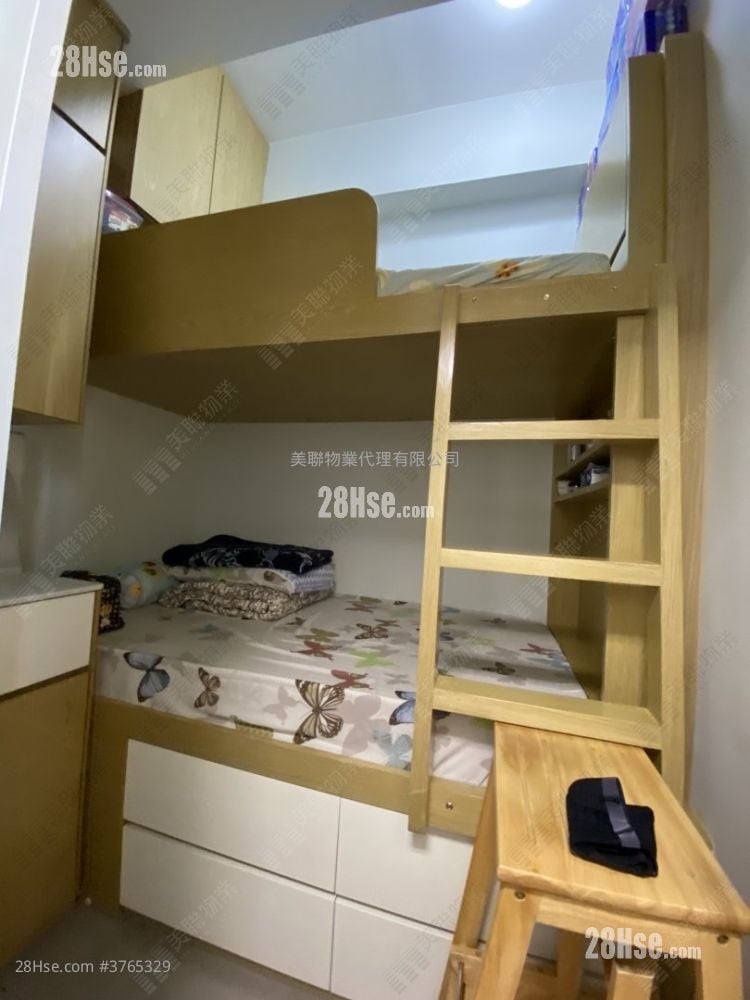 Twin Peaks Sell 3 Bedrooms , 2 Bathrooms 819 ft²