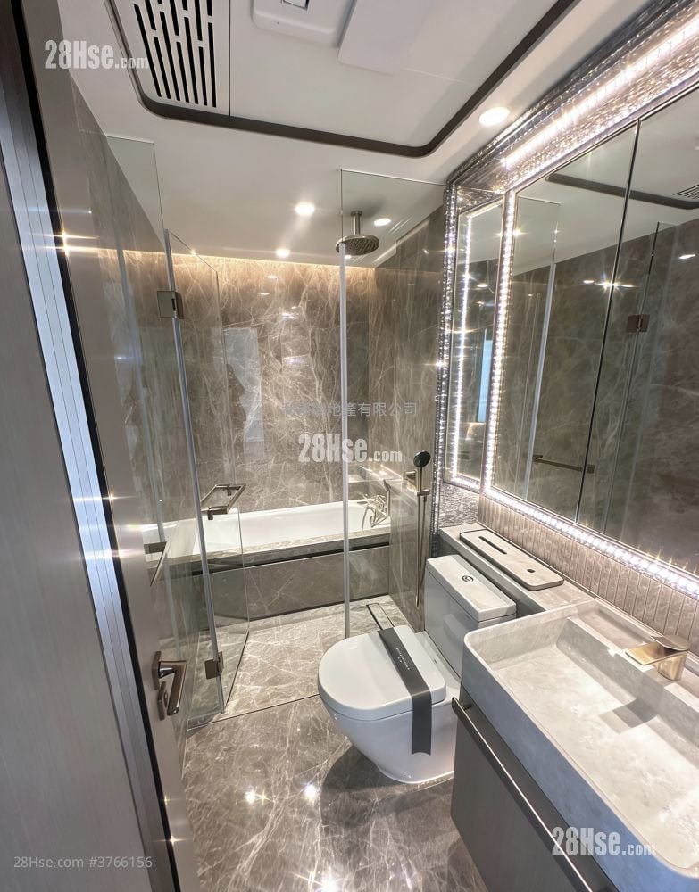 浴室: 主人浴室（角度1）