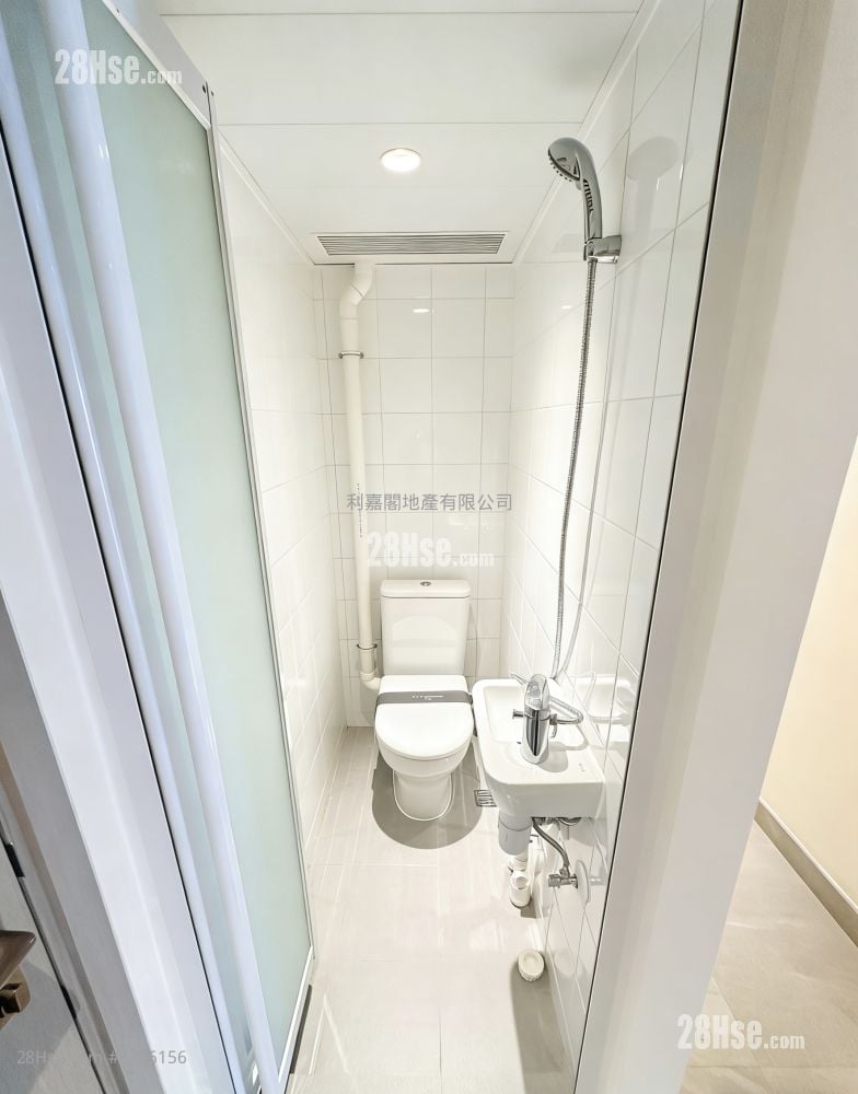 浴室: 工人淋浴间