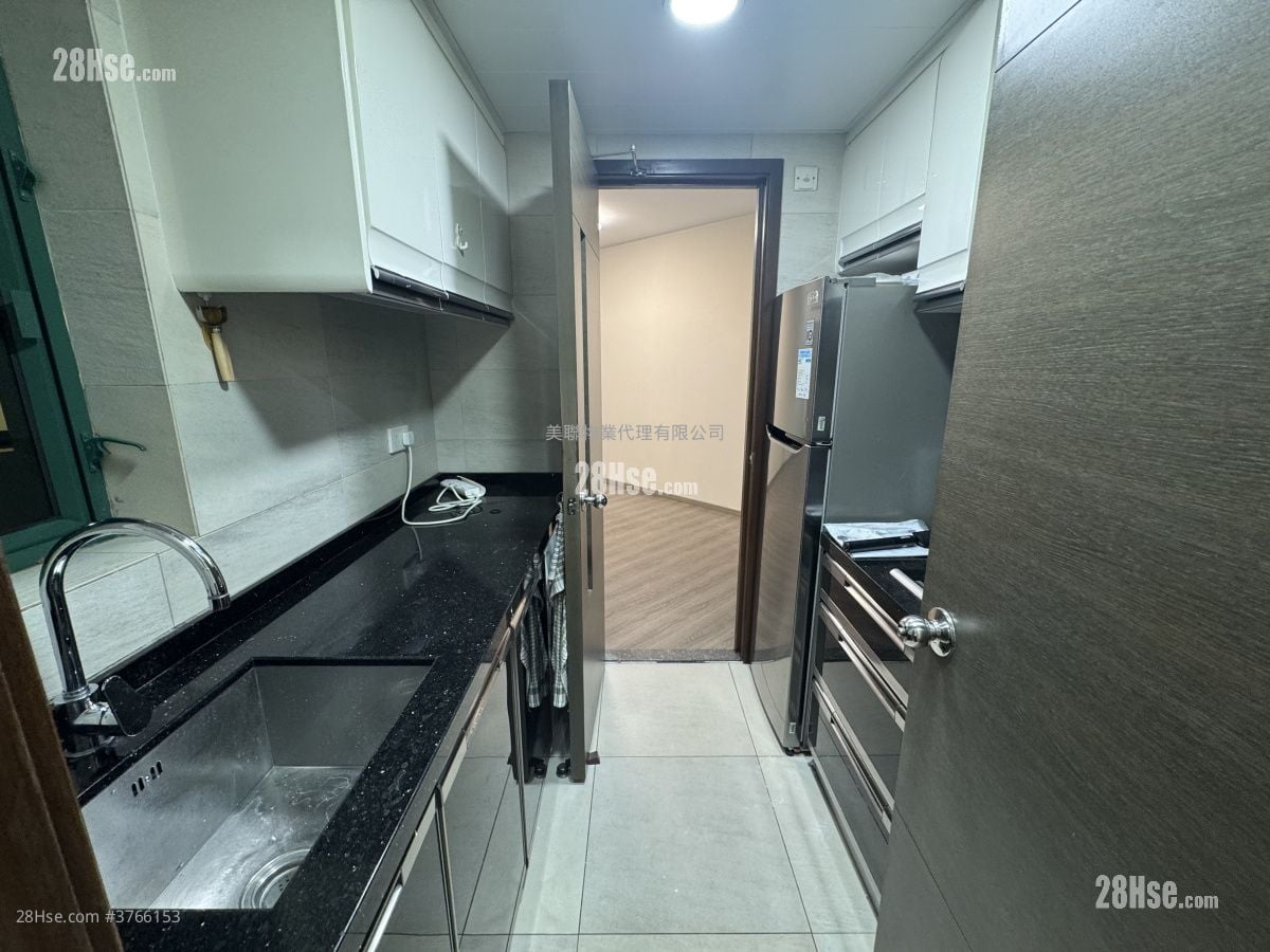 Grand Promenade Sell 3 Bedrooms , 2 Bathrooms 749 ft²