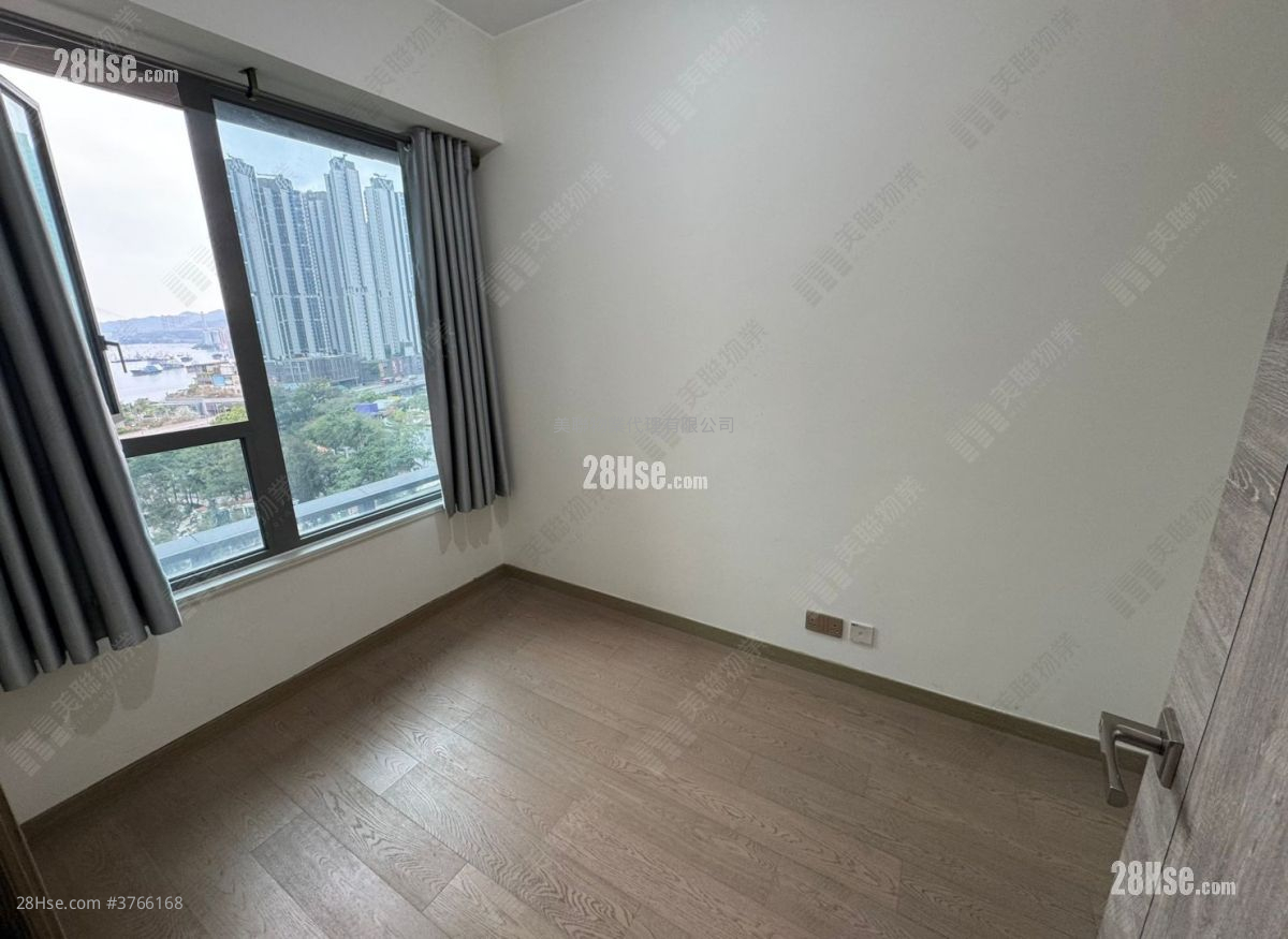 映日湾 售盘 1 房 280 平方尺