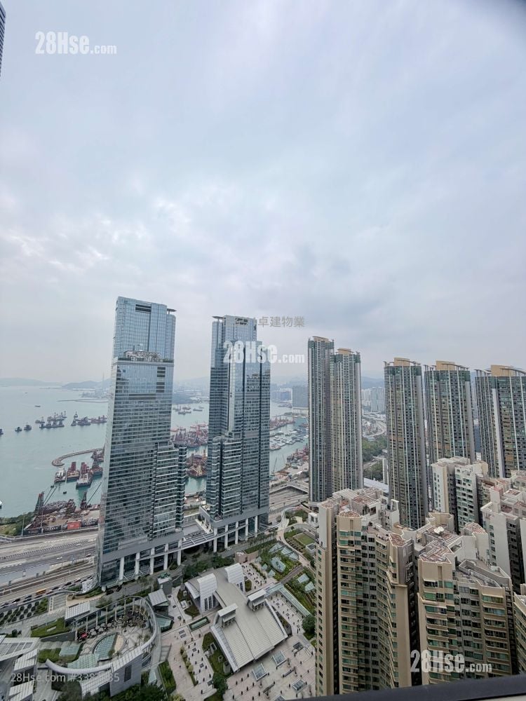 The Arch Rental 3 Bedrooms , 2 Bathrooms 970 ft²