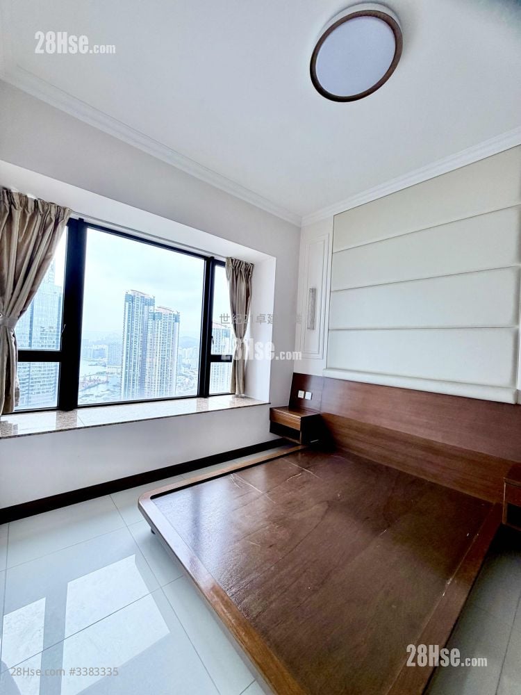 The Arch Rental 3 Bedrooms , 2 Bathrooms 970 ft²