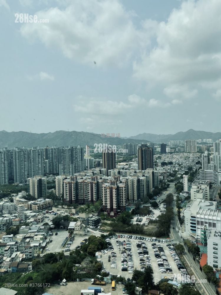 Yoho Town Sell 2 Bedrooms , 1 Bathroom 393 ft²